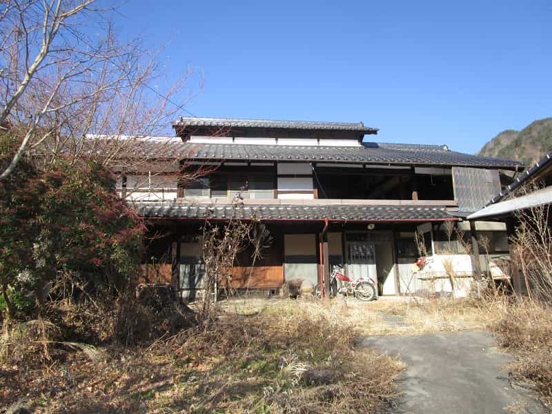 上田市東内1