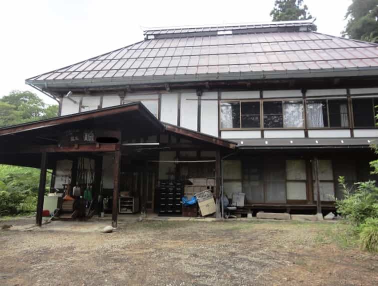 瞳きらめく立派な古民家1
