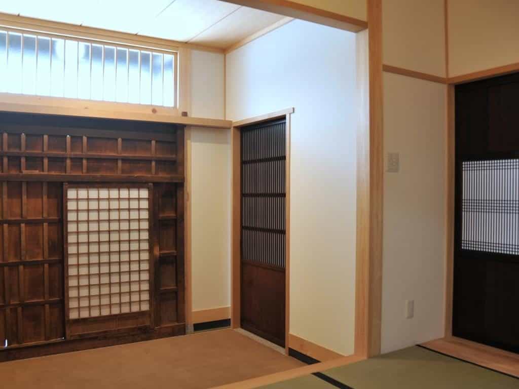 3玄関内部