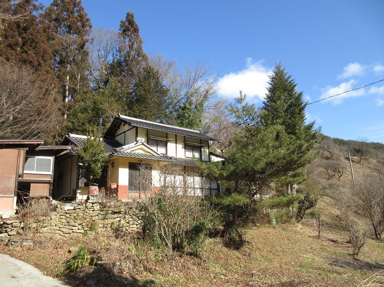 通りすがりの田舎家外観1